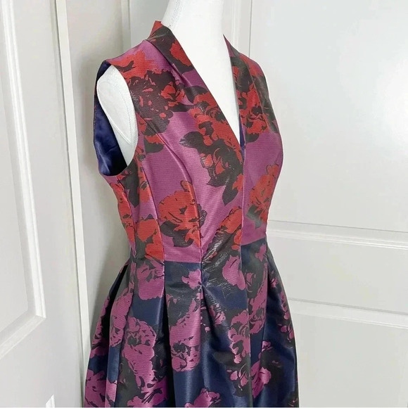 Vince Camuto  Metallic Jacquard Roses Fit & Flare Party Dress Red Purple Size 10 - Picture 3 of 15